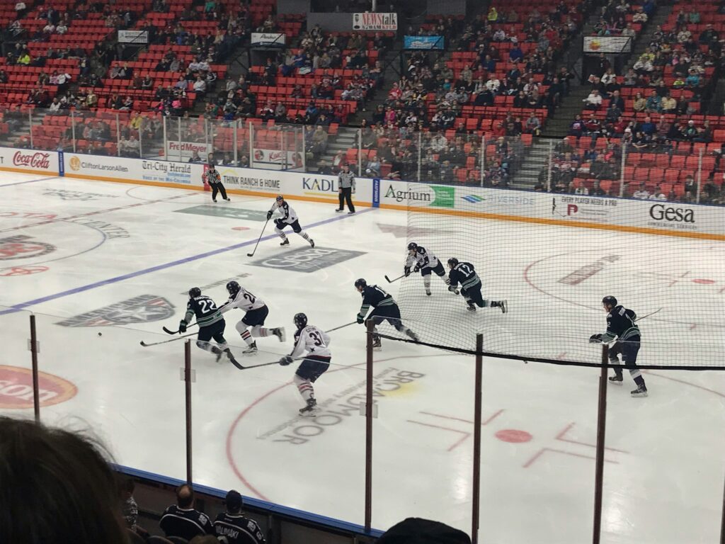 How Long Does a Hockey Game Last? covering hockey periods, game clock, intermissions, overtime rules, and total game duration.