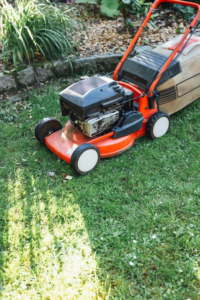 Lawn Mower Battery Guide covering battery types, charging safety, maintenance routines, replacement options, and mower performance.