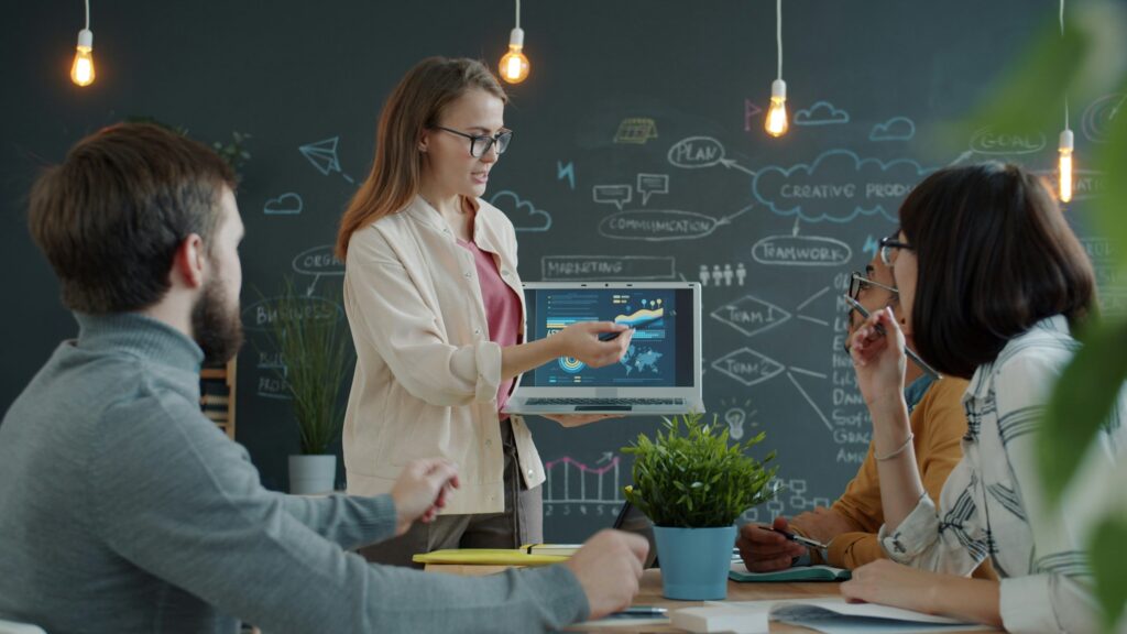 Droven.io Enterprise Tech Innovation guide to enterprise modernization, digital strategy, AI-powered solutions, cloud services, and technology innovation.