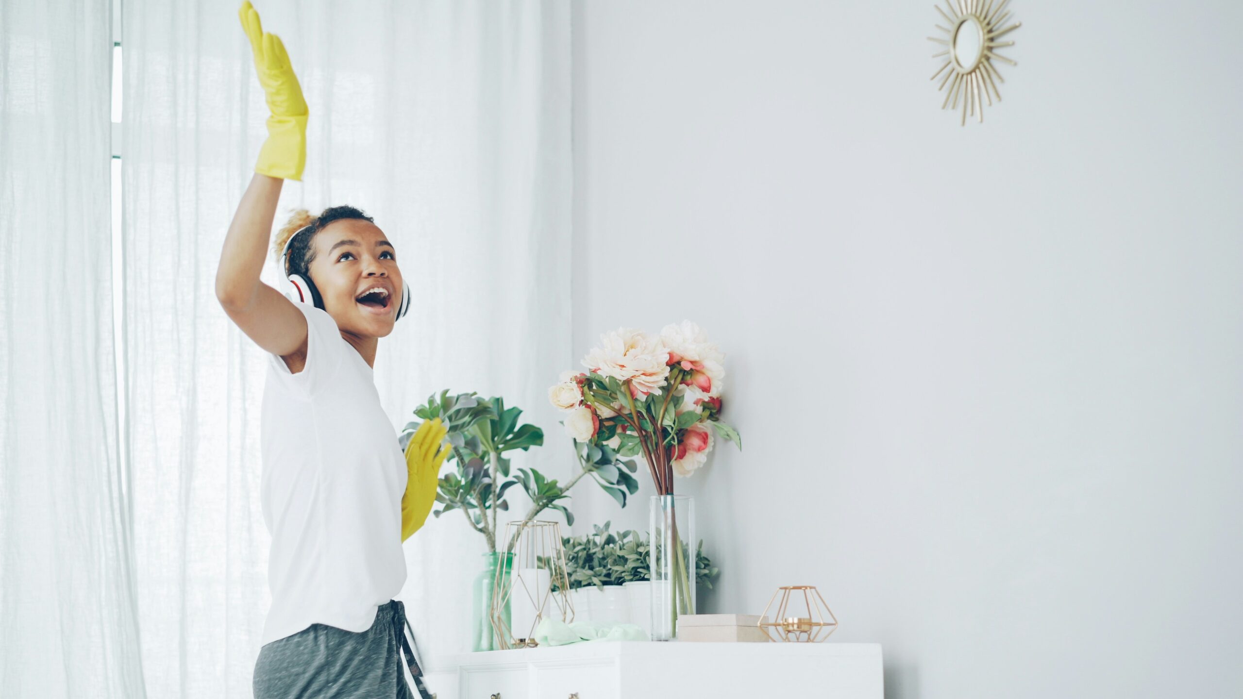 How to Get Rid of Gnats in House: 15 Effective Methods to Eliminate and Prevent Them