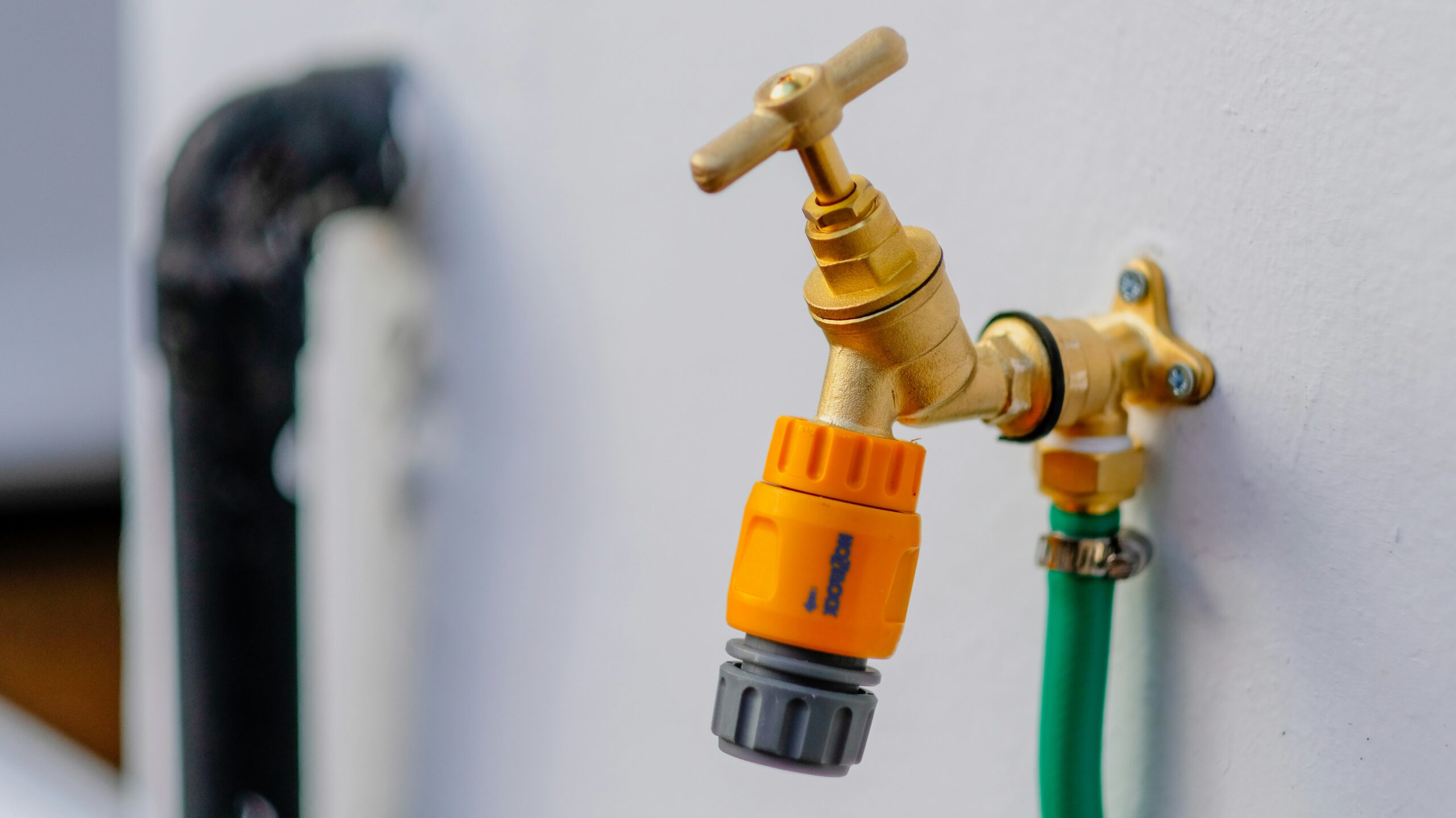 How Long Does a Water Heater Take to Heat Up? 9 Surprising Factors That Matter