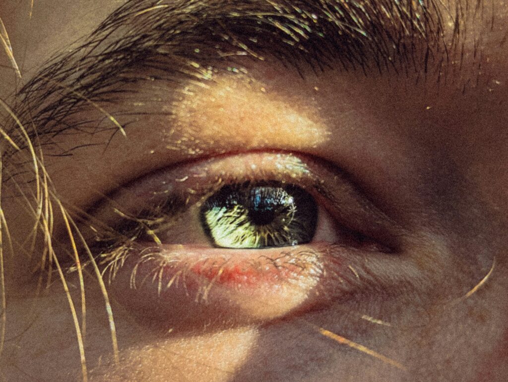 





How to make eye dilation go away faster after an eye exam