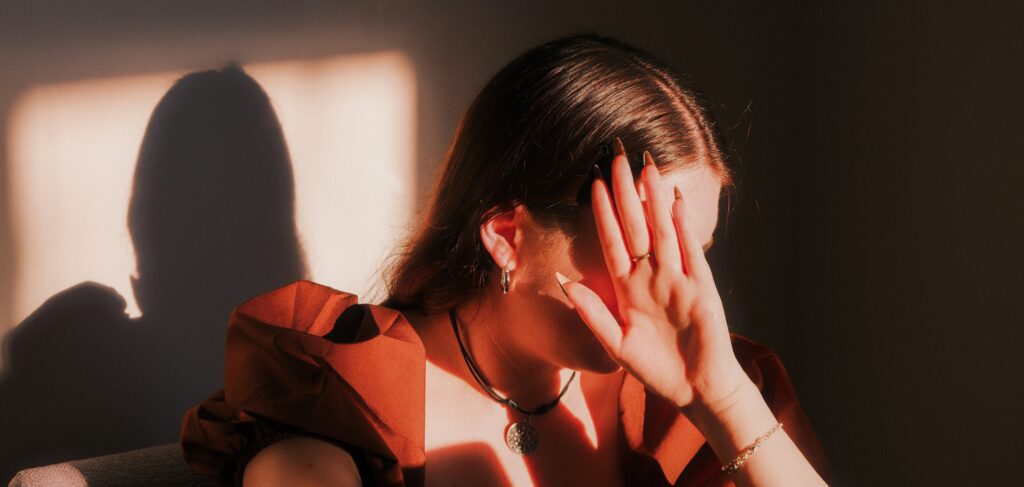 Why do teenagers cut themselves? Guide covering possible reasons, warning signs, and supportive help.