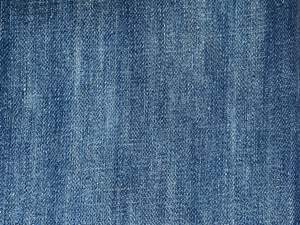 How to get oil stains out of clothing using simple cleaning techniques