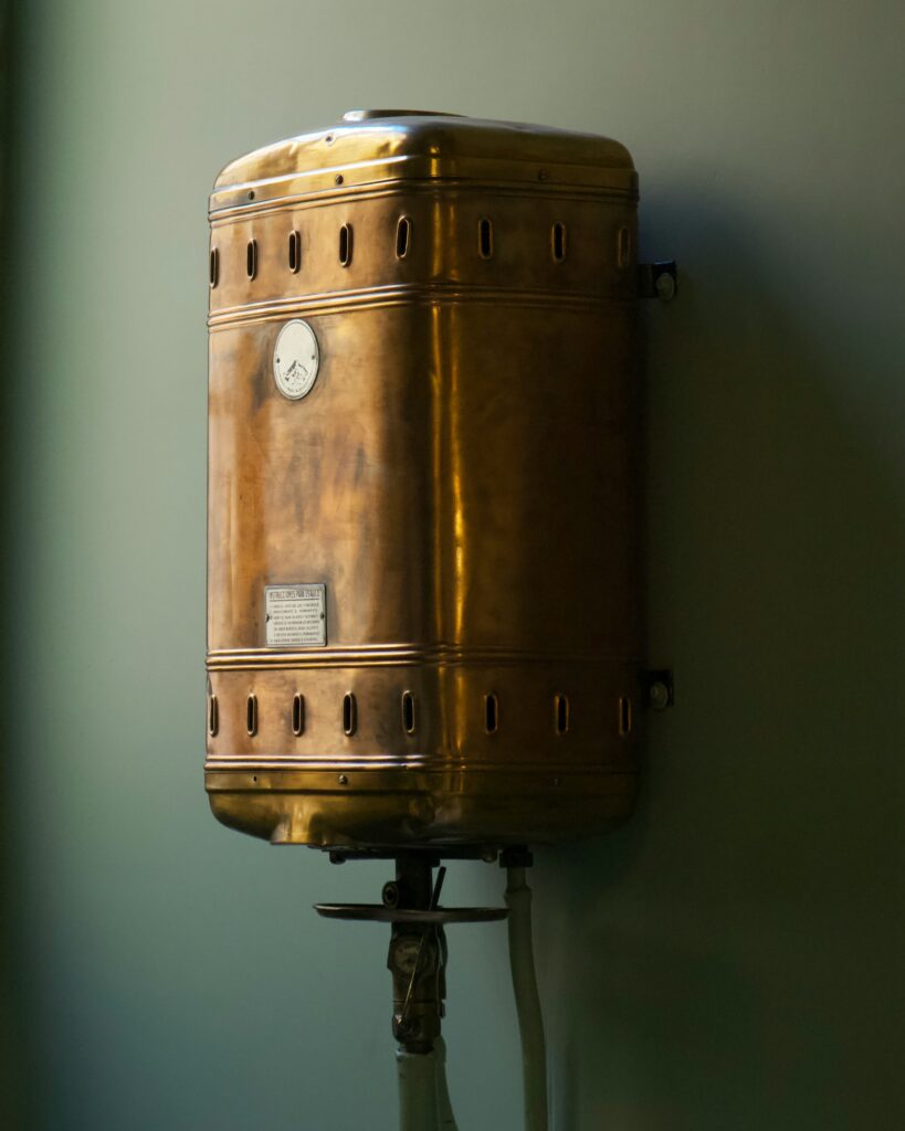 How Long Does a Water Heater Take to Heat Up? guide to tank size, fuel type, heating elements, thermostat settings, maintenance, and recovery speed.